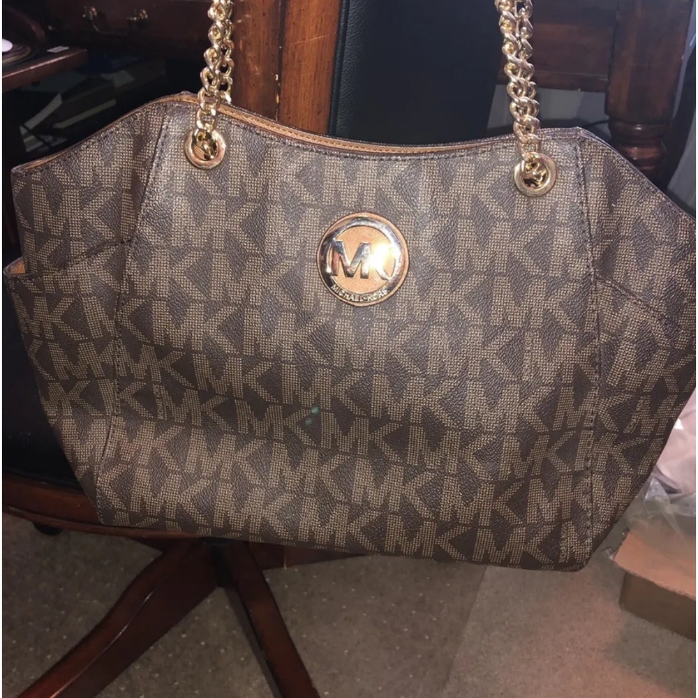 Michael Kors Jet Set Signature Travel Chain Shoulder Tote MSRP $298